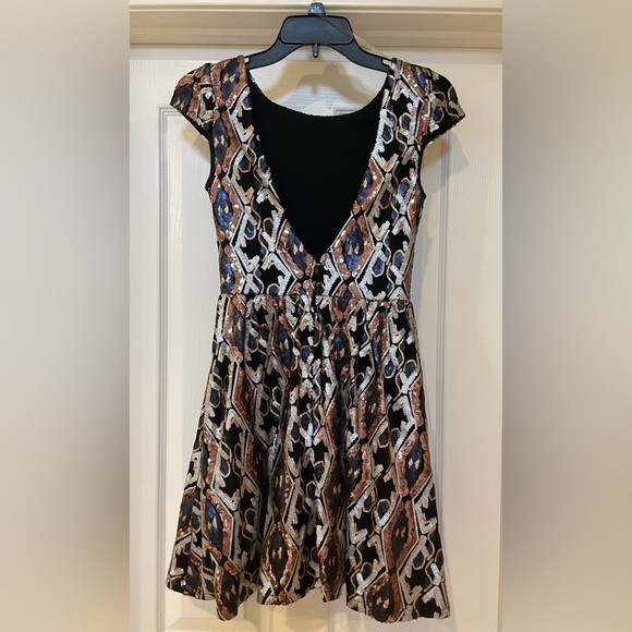 Robe Junior Speechless – Noir Et Blanc, Manches Courtes, Genou, Taille 20.5, Neuve Avec étiquettes